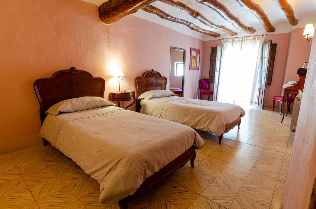 Turismo Rural La Ojinegra Alloza ภายนอก รูปภาพ